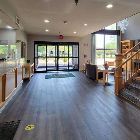 Quality Inn & Suites Quantico Стаффорд Экстерьер фото