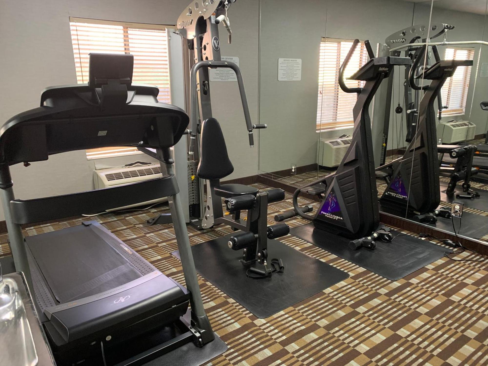 Quality Inn & Suites Quantico Стаффорд Экстерьер фото