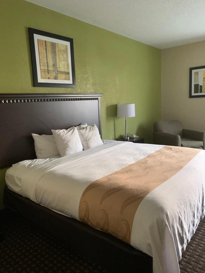 Quality Inn & Suites Quantico Стаффорд Экстерьер фото