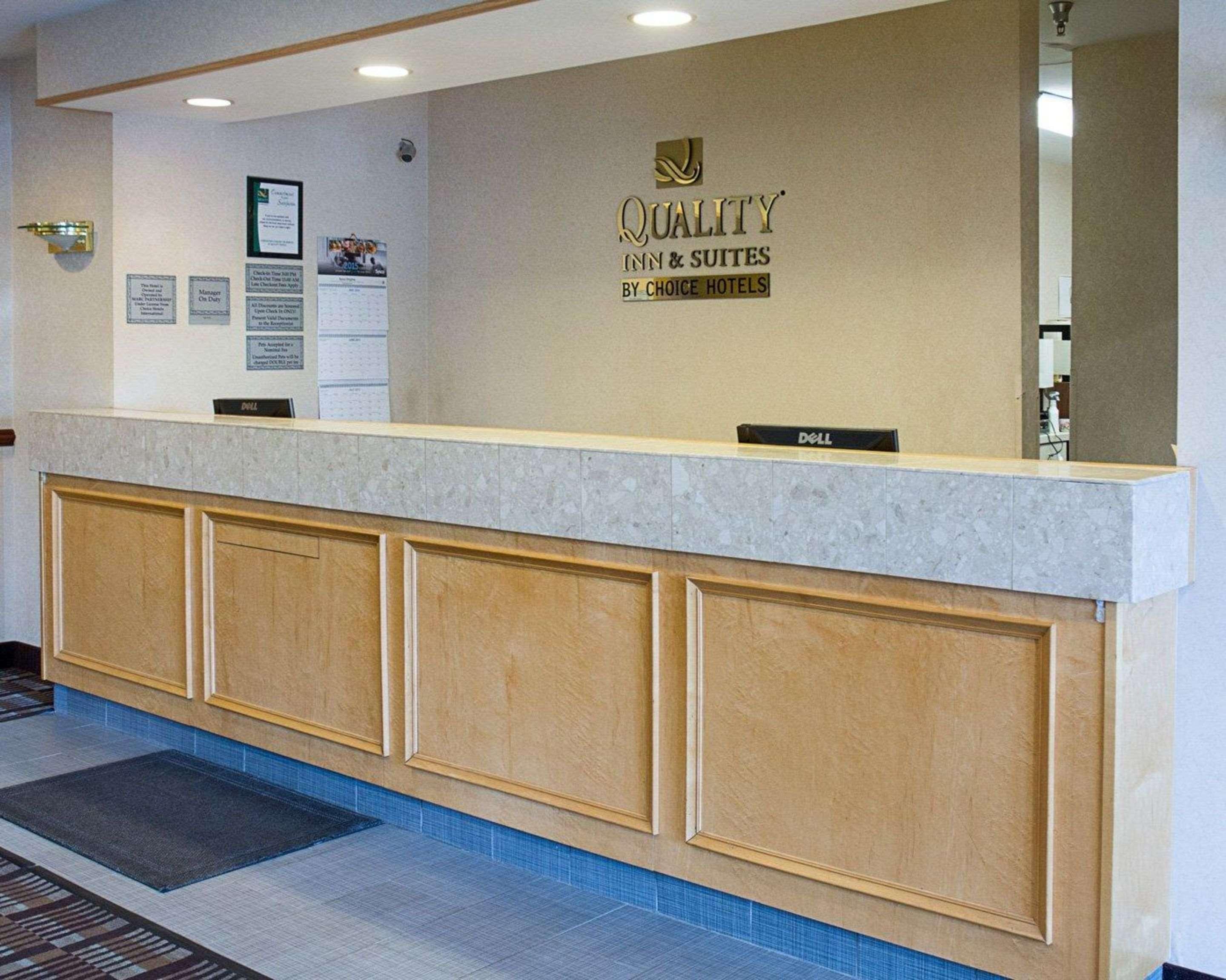 Quality Inn & Suites Quantico Стаффорд Экстерьер фото
